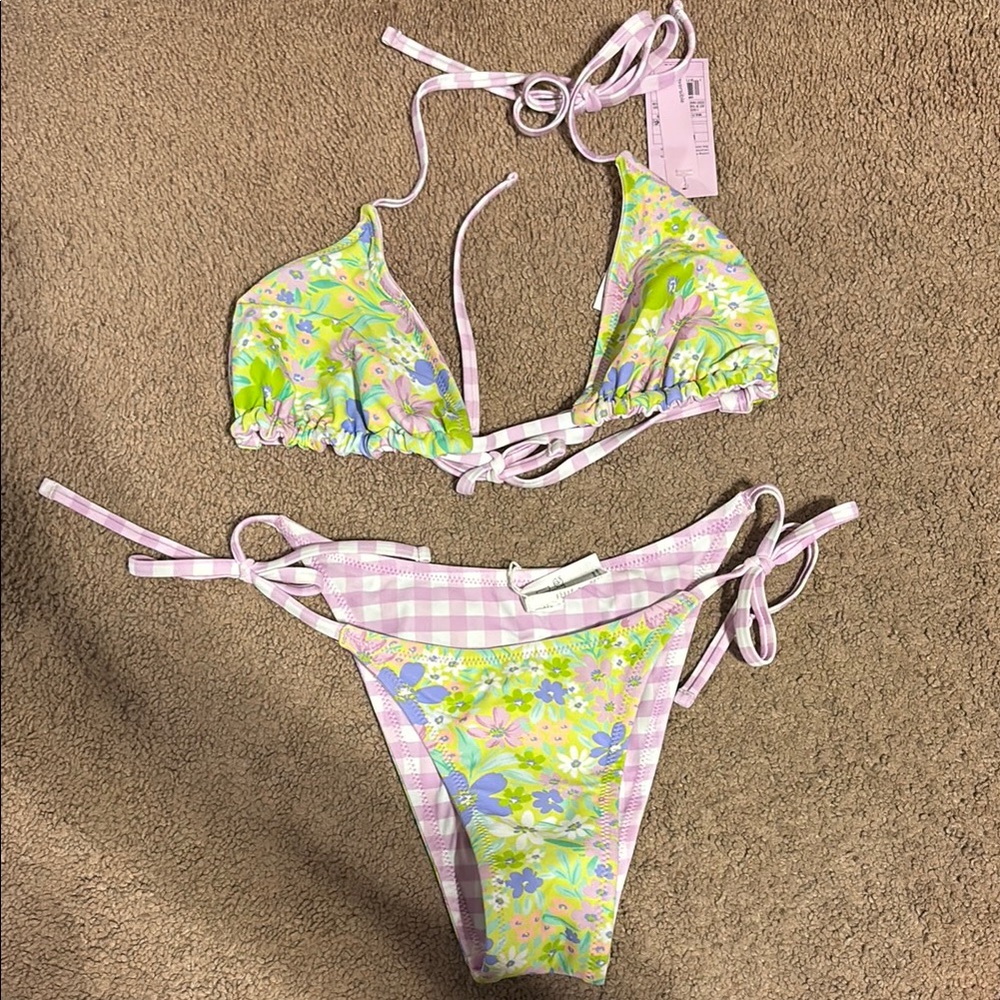 Floral reversible bikini set